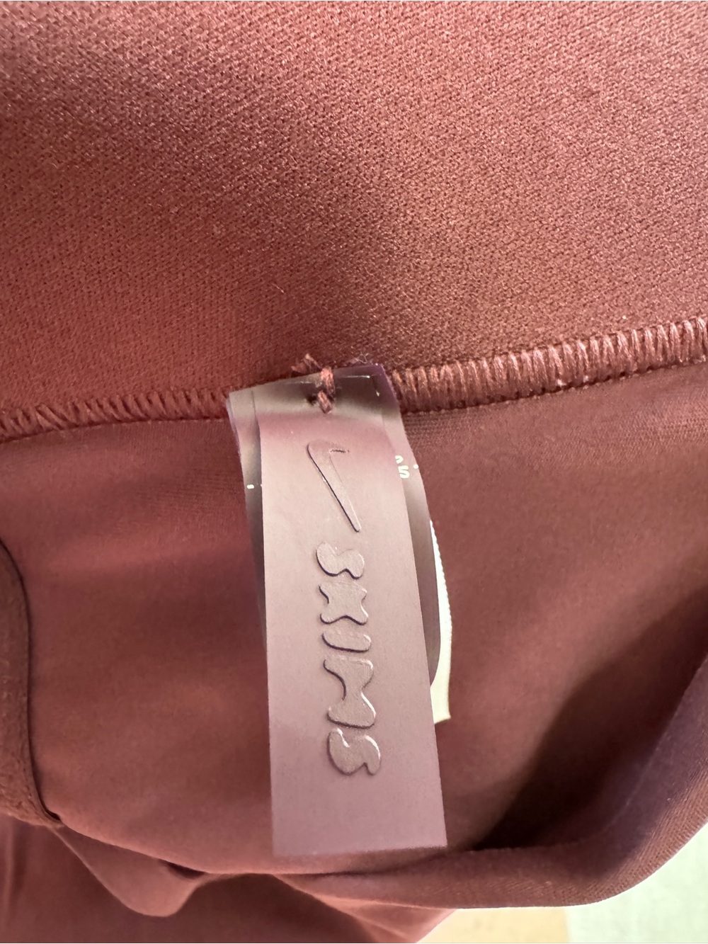 Nike SKIMS Matte Scoop Tank Top Women’s 4X Burgundy Dri-FIT - Picture 7 of 7